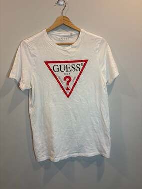 Guess Los Angeles Triangle Logo Graphic T-Shirt